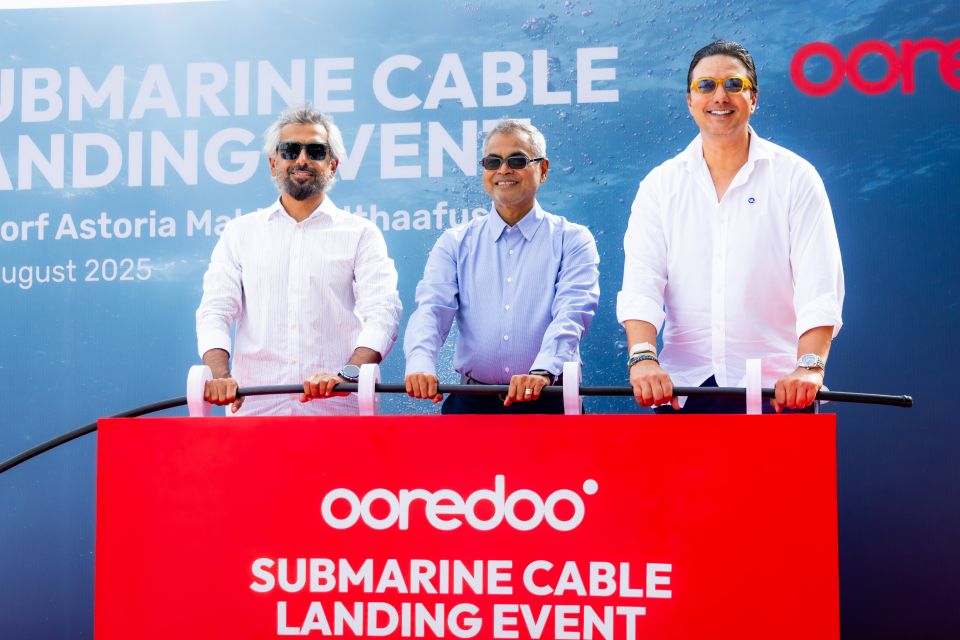 Ooredoo in Ithaafushi Resort ah thaareehee submarine cable akun gulhaalaifi