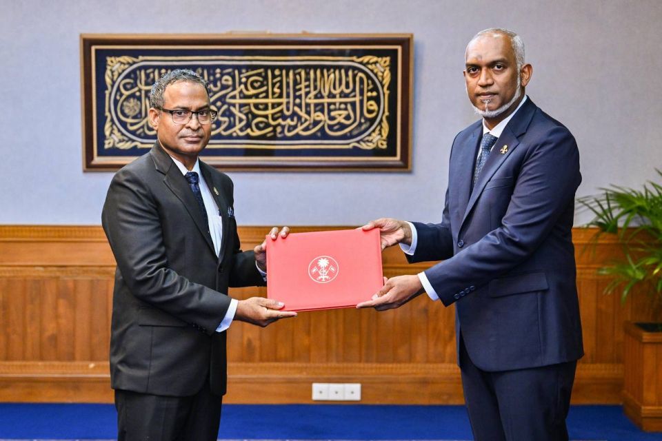 Uhthama fandiyaarakah Ganee ayyanu kurahvvaifi