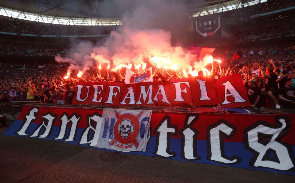 Palace ah isthiunaaf kaamiyaabeh nuvi, Europa gai nukulheveyne 