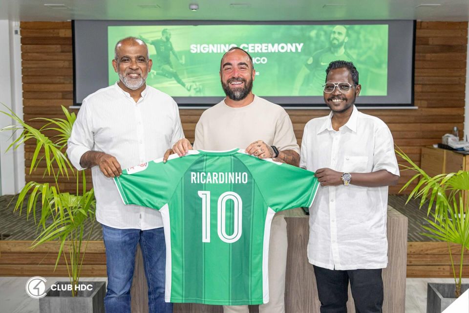 6 faharah dhuniyeyge 1 vana hoadhaafaivaa Ricardinho, HDC ah 