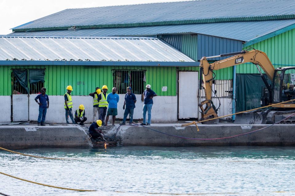 Boduthakurufaanu Magu: Quay wall capping ge masahkaiy ninmaifi 