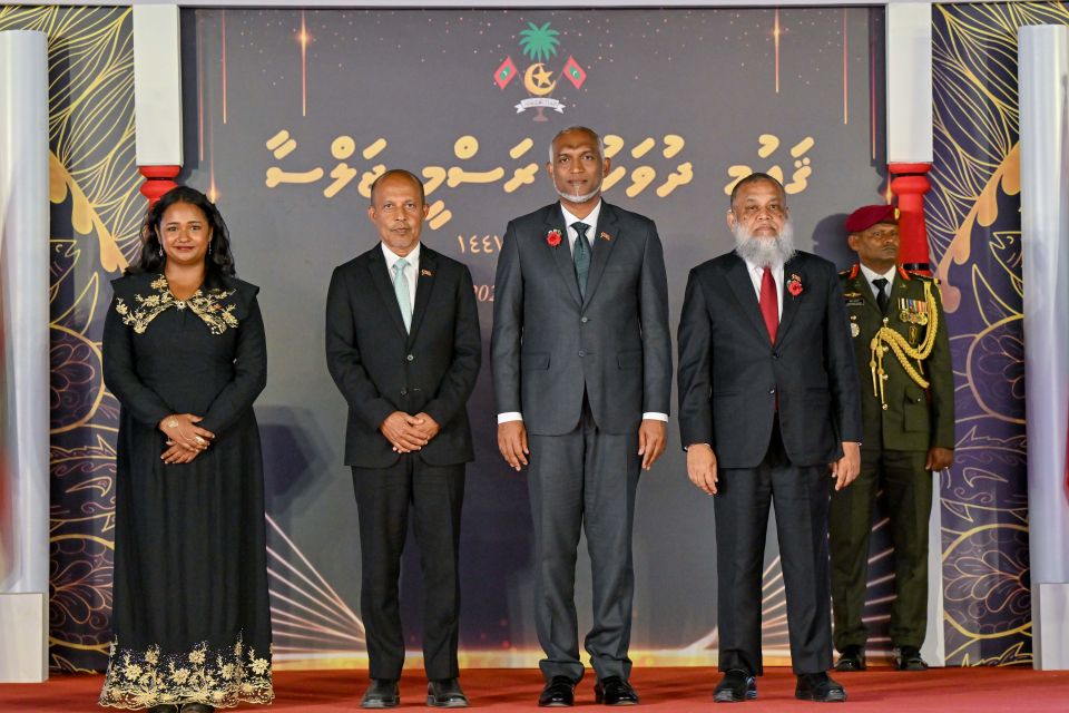 Sharafuverikamuge gaumee inaamu 3 beyfulhakah, Hiyvaru dhinumuge inaamu 9 beyfulhakashaai 1 kunfunyah