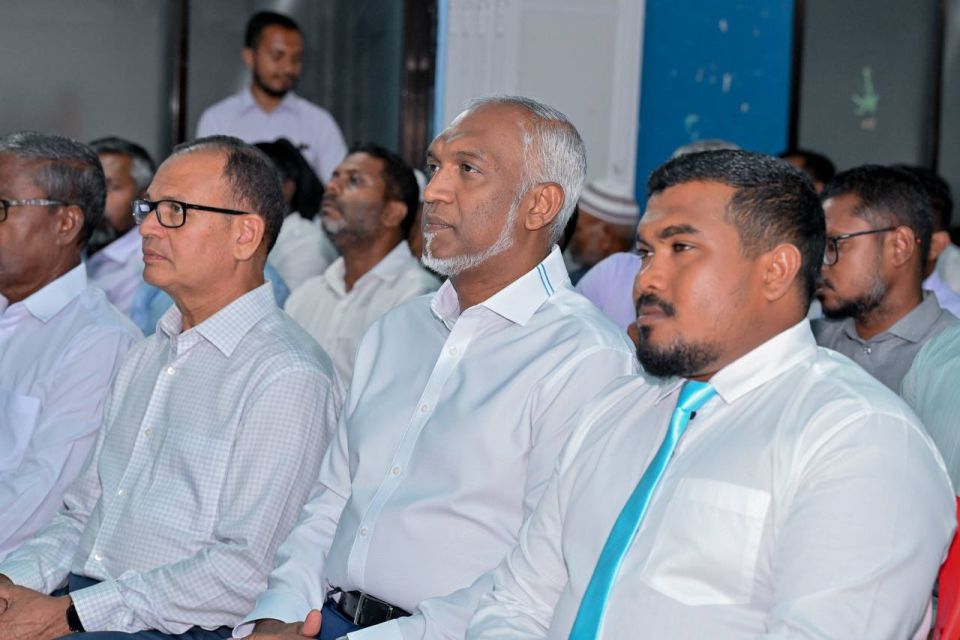 Raees thakuraarukoh vidhaalhuvanee media ge control beynufulhunuvaa kamah 
