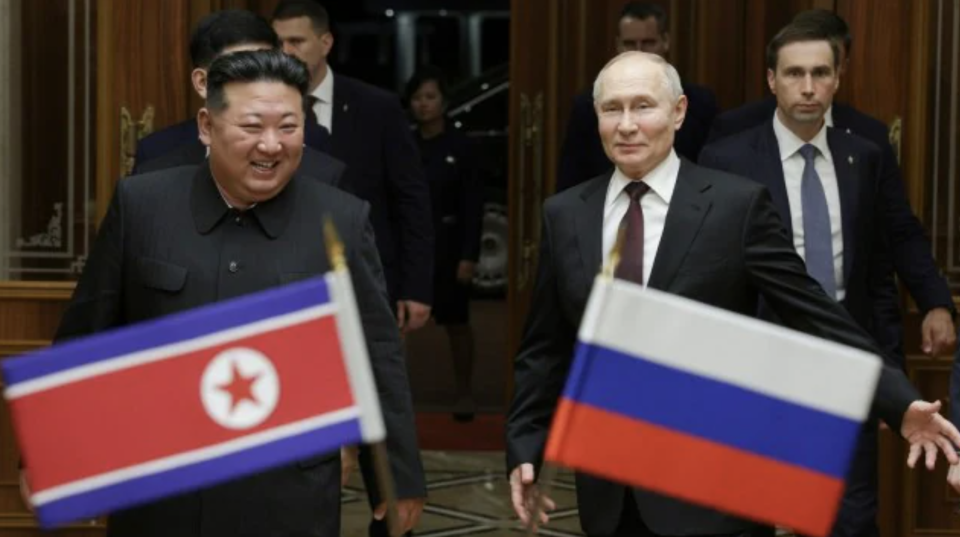 China gai onna parade ehgai Putin aai Kim baiverivevadaigannavanee