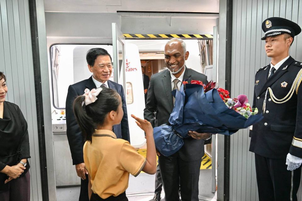 Raees Muizzu ah China in hoonu maruhabaa eh