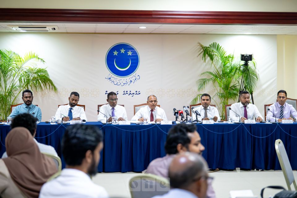 Noosverinnah rakkaatherikan dhinumah edhi hushahalhan faaskoffi