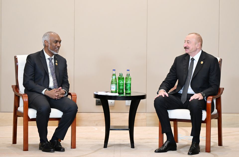 Investmentge furusathuthah ithurukuran raajje aai Azerbaijanun mashvaraakohffi 