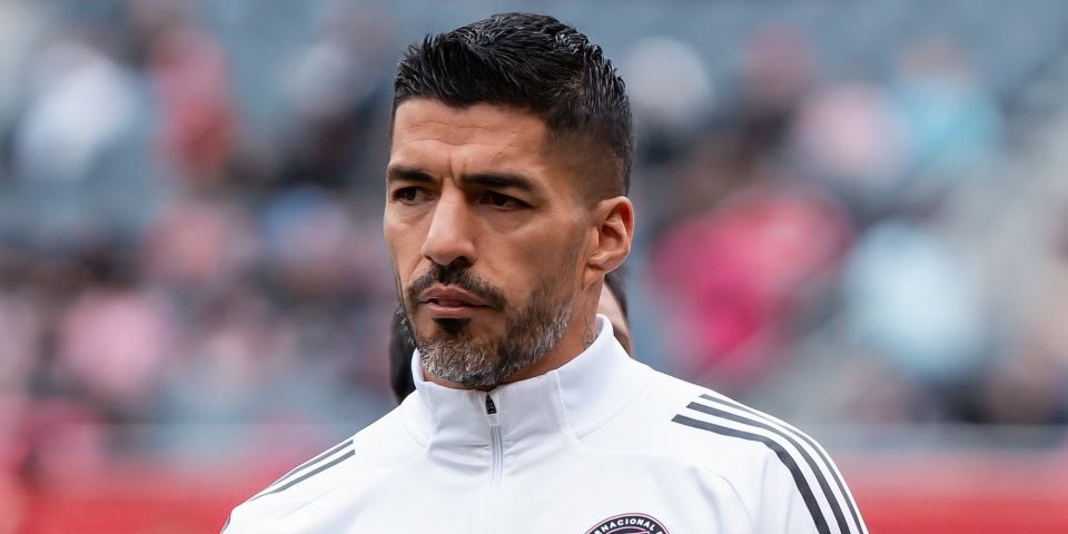 Kulhujehi massalaigai Suarez ah 6 match ge suspension eh 