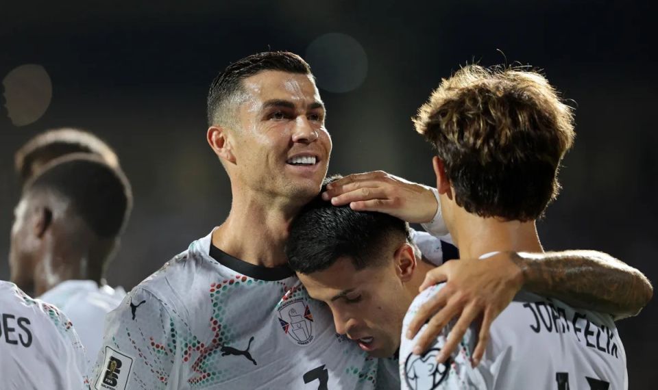 Portugal molhuvee Ronaldo ge 2 goal aaeku, England ah huttumeh neh 