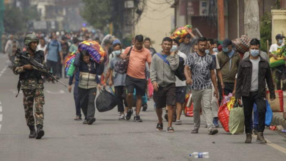 Nepal ge jaluthakun fili 13,000 meehun hoadhan fashaifi