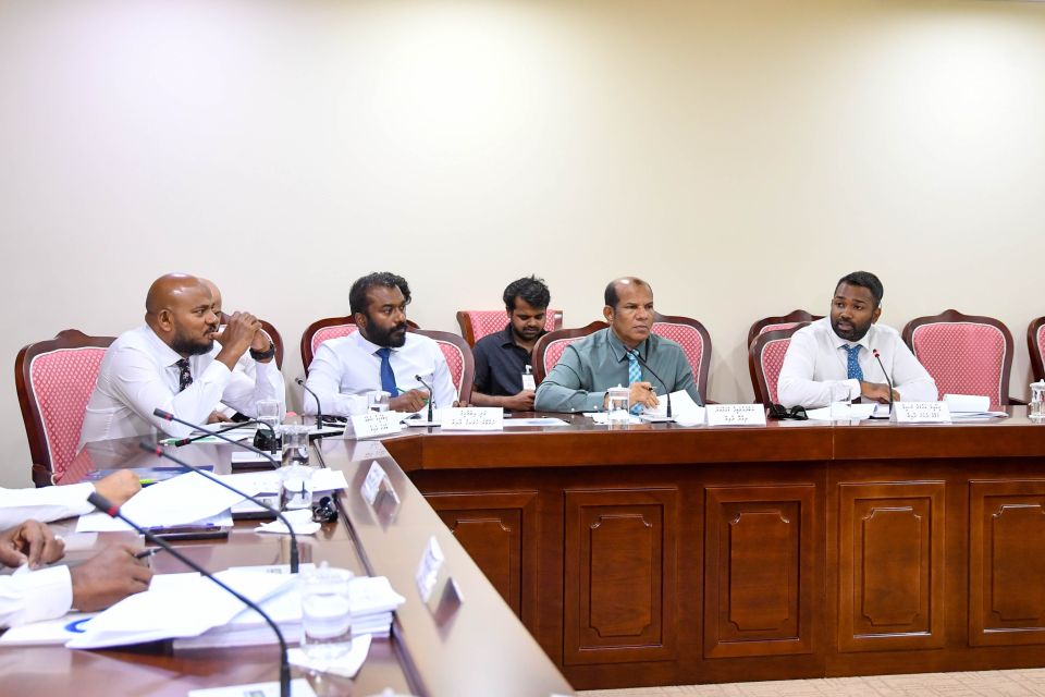 Media bill ge masahkaiy kuriah dhanikoh minivan muassasaathakuge committee ge memberunthakeh badhalukoffi