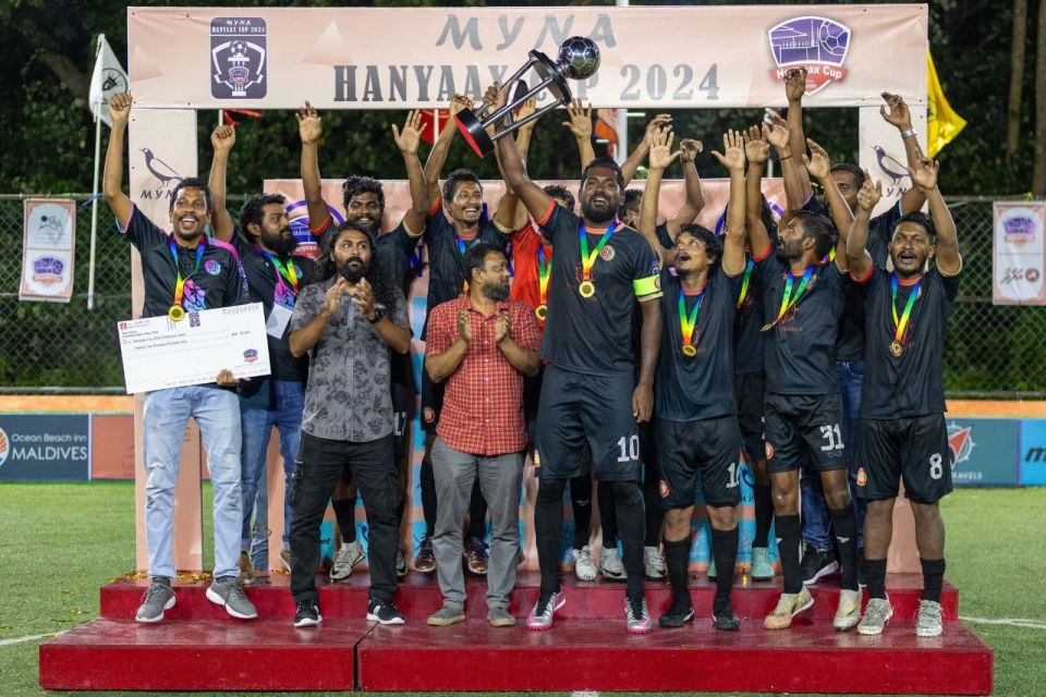 Hanyaax Cup maadhamaa rey fashanee, Junior mubaaraiyy fashaanee hukuru dhuvahu 