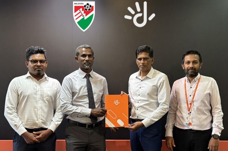 Dhivehi Premier League ge title sponsor akah Dhiraagu 