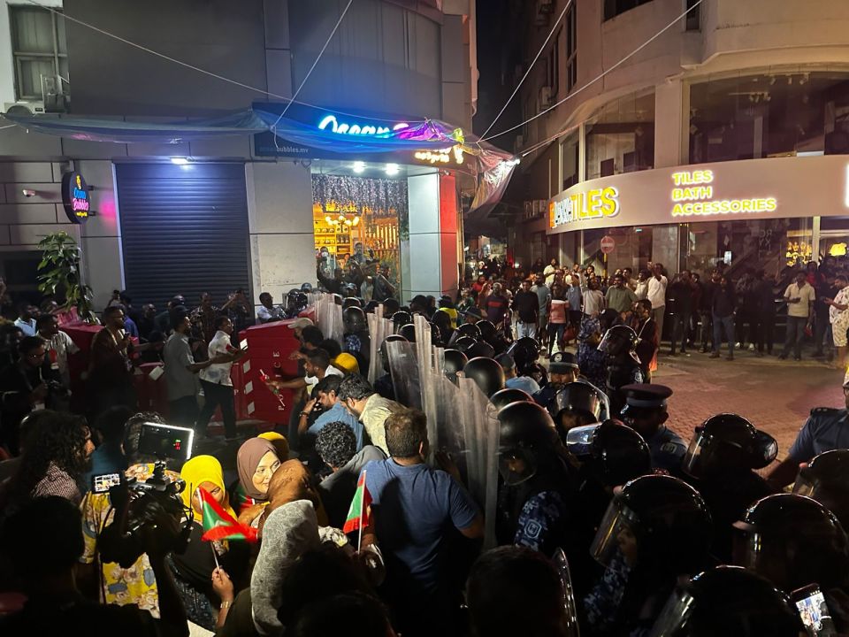 MDP muzaaharaain 3 officer akah aniyaavi:Fuluhun 