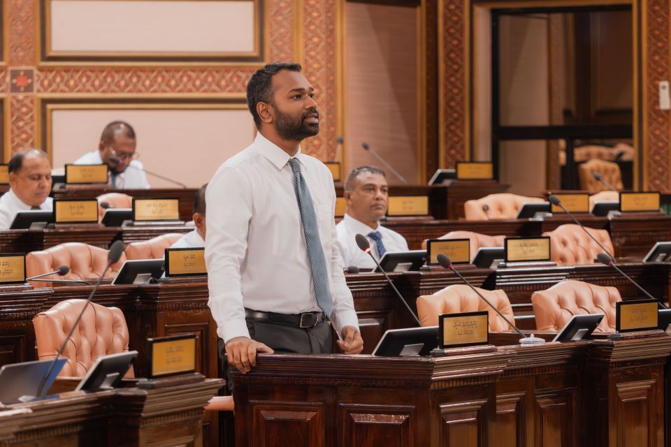 Evve ulhumuge minivankamuge gaanoonu uvaalan hushahalhaifi