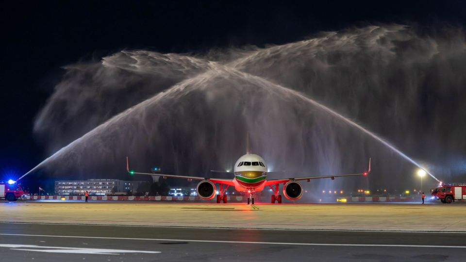 VIA ge aa terminal in Gulf Air ah hidhumaiy dheyn fashaifi 