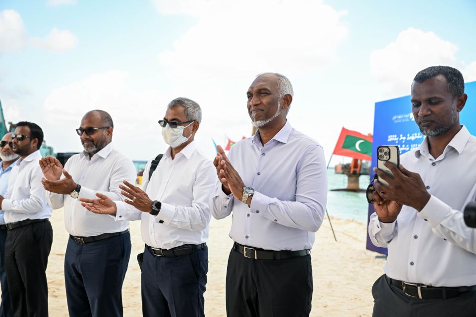 Maafarufalhun hikkaa 67 hector 10 masstherey Mahibadhoo rayyithunnaa havaalukuraanan: Raees 
