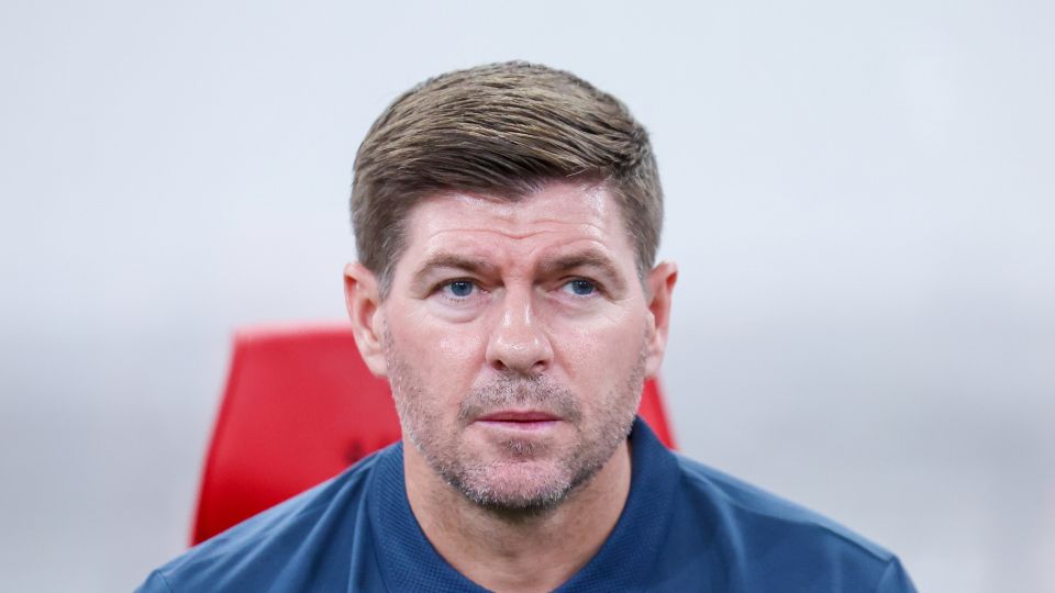 England ge ran jeelah kaamiyaabu nuhoadhunee amilla edhumaa hedhi