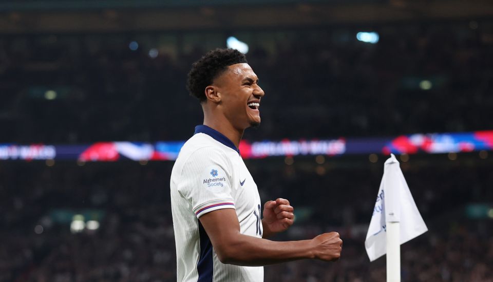 Furathama half ge goal thakun England in Wales balikoffi 
