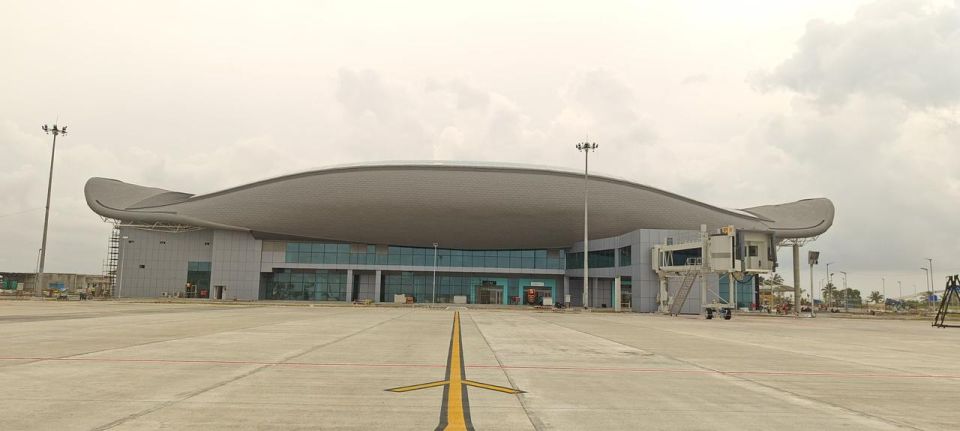 Hanimaadhoo Airport ge operations tha aa terminal ah badhalukohfi