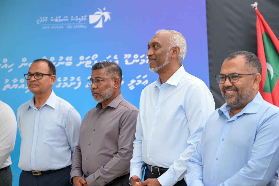 Komandoo Airport 30 masstherey hulhuvaanan, madujehumeh naannaane: Raees 