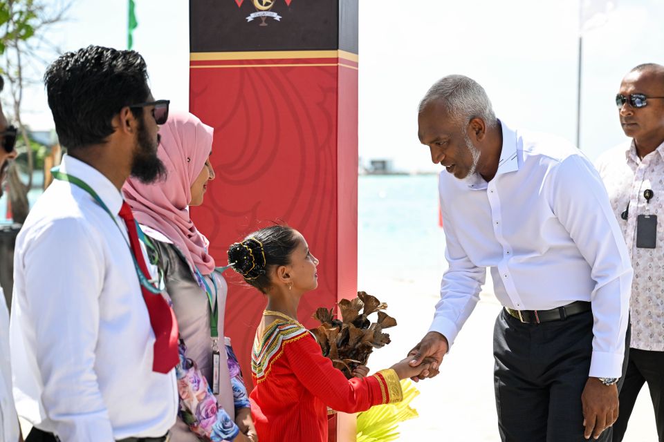 K. atholhaai Lh. atholhah kurevvi dhathurufulhu ninmavaalevvumah fahu Raees Male' vadaigenfi