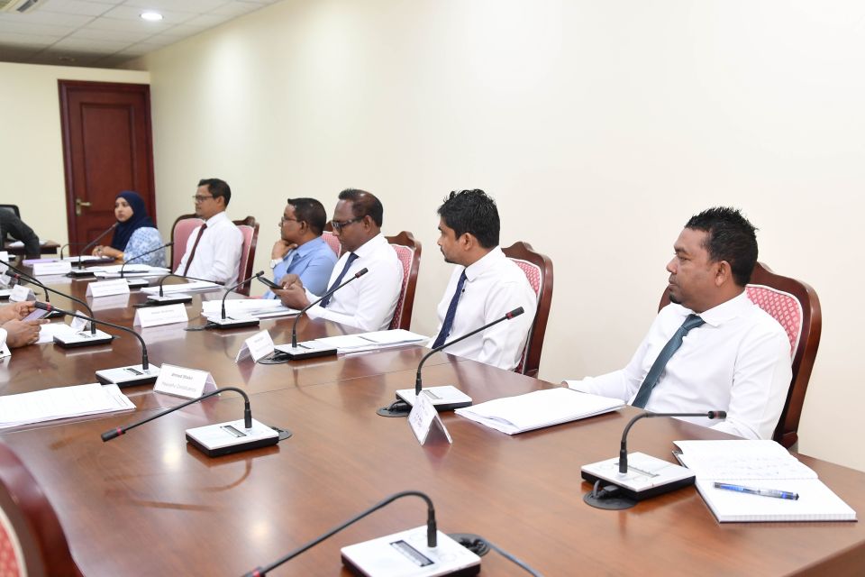 Committee hamanujehumugai mic ah libunu gellumuge agu 24,000