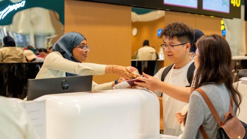 VIA ge aa terminal in Sichuan Airlines ah hidhumaiy dheyn fashaifi 