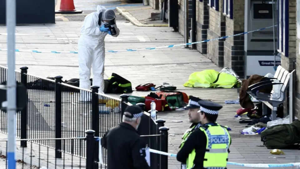 UK ge reylehge therey valhin dhin hamalaa terrorist hamalaa akah nuvi