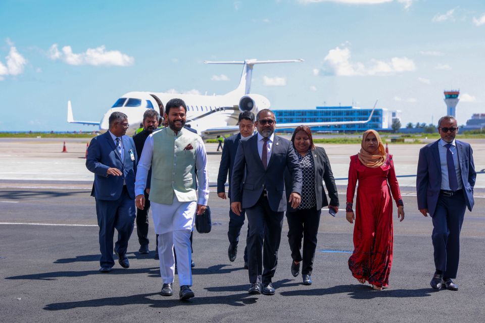 Hanimaadhoo Airport hulhuvumuge rasmiyyaathah Modi ge haassa mandhoobeh raajje vadaigenfi 