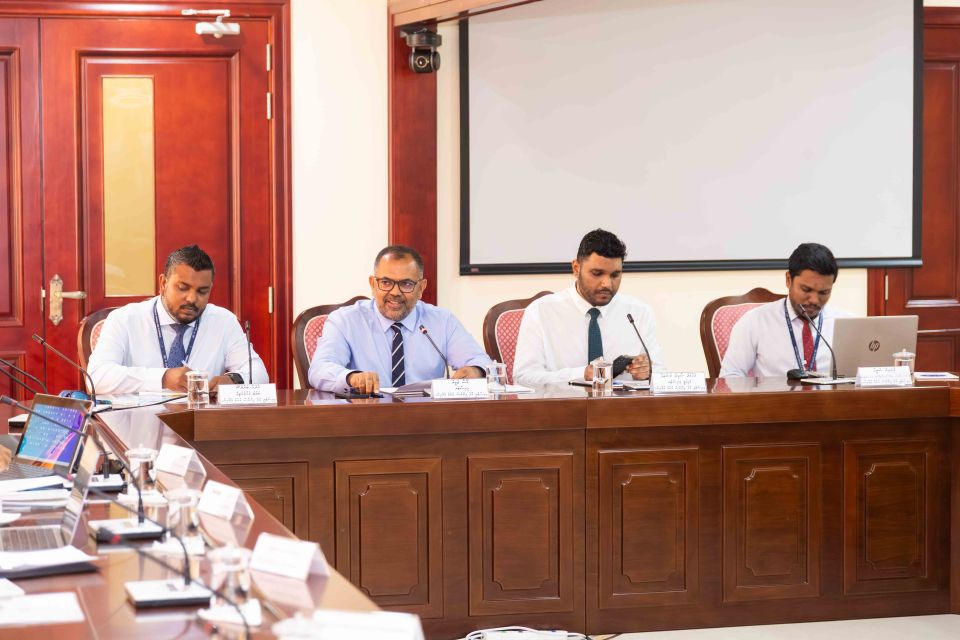 Anna aharu musaara boduvaa baigai customs himeney: Zameer