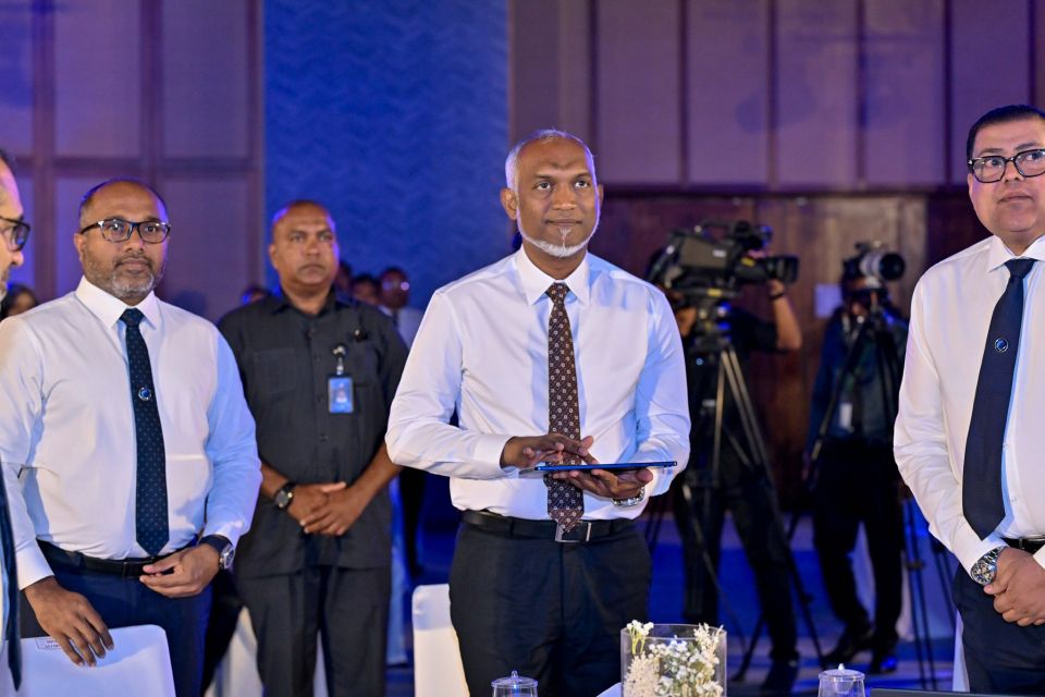 Dhe aharaai baige thereygai 12,193 bidheyseen deport kohfin: Raees