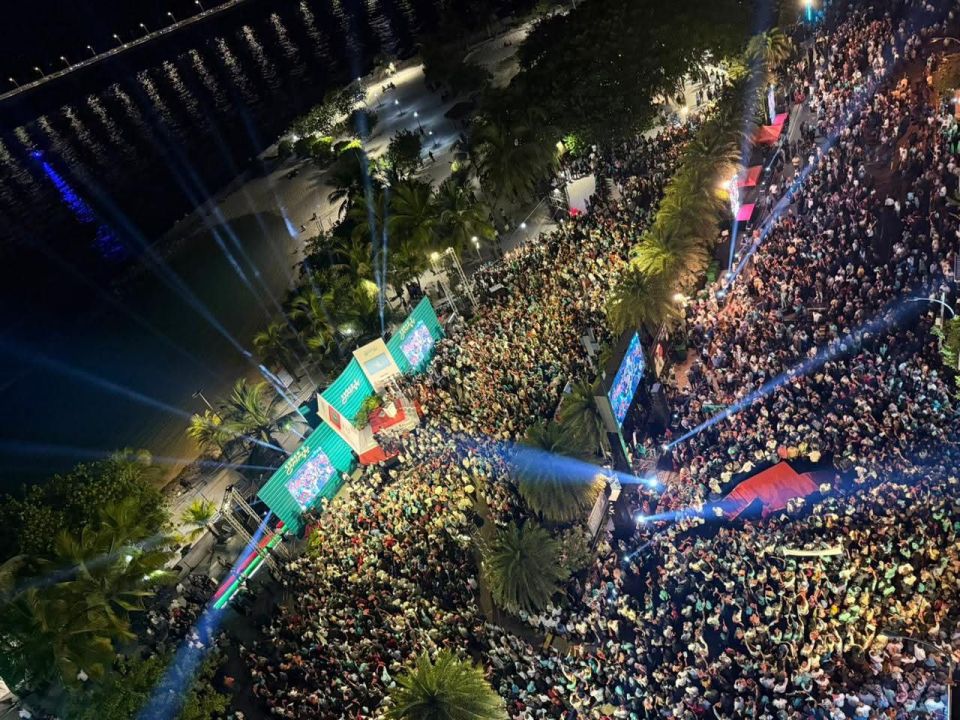 Artificial beach sarahahdhu furaalaifi, PNC inn bunanee record adhadheh kamah 