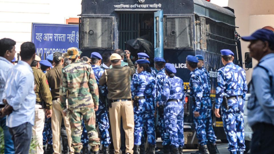 Delhi gai bomb govvaali meehaage mauloomaathu aanmukohffi
