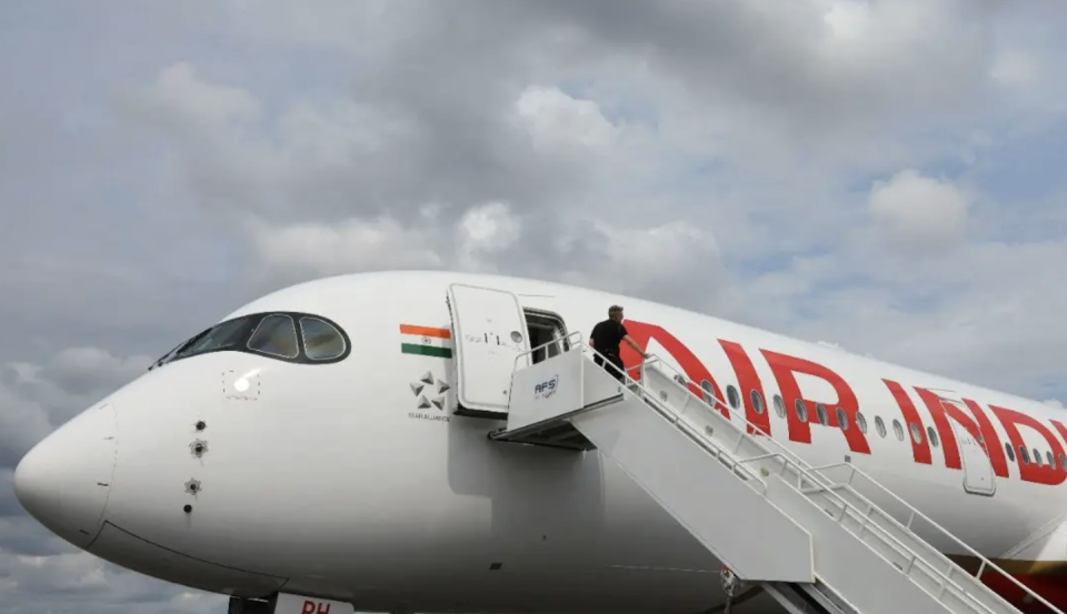6 aharuge medhukendumakah fahu Air India ge dhathuruthah China ah