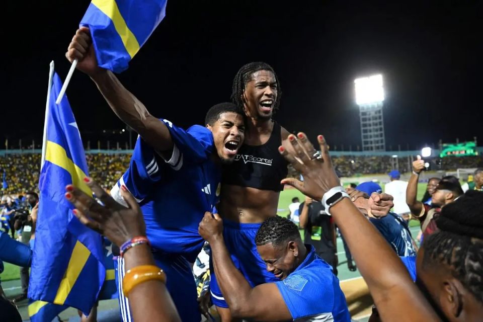 150,000 meehun dhiriulhey Curacao World Cup ah, thaareehu liyelaifi! 
