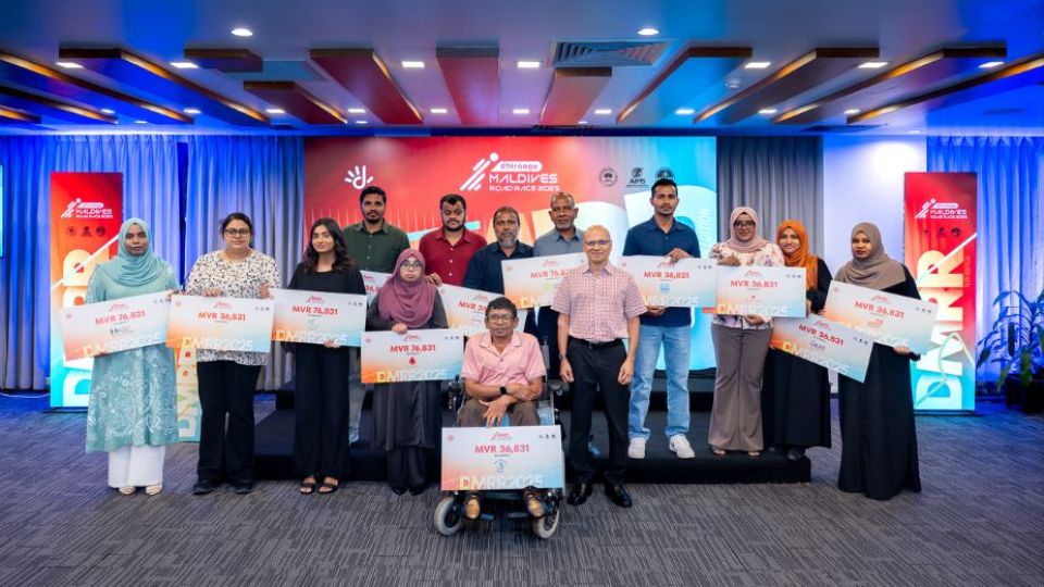 Dhiraagun 13 NGO akah jumla 678,800 rufiyaa 