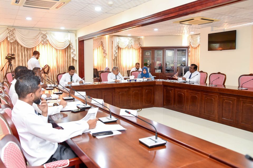 Budget ah 2.3 million rufiyaa ithurukodhdheyn dhevvadhoo council in committee ah