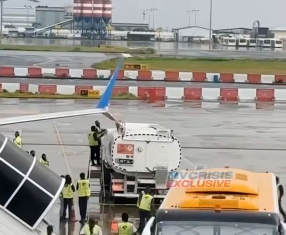 Theyo baurazakun jehi Fly Dubai ge mathindhaa boat akah gellun vejje