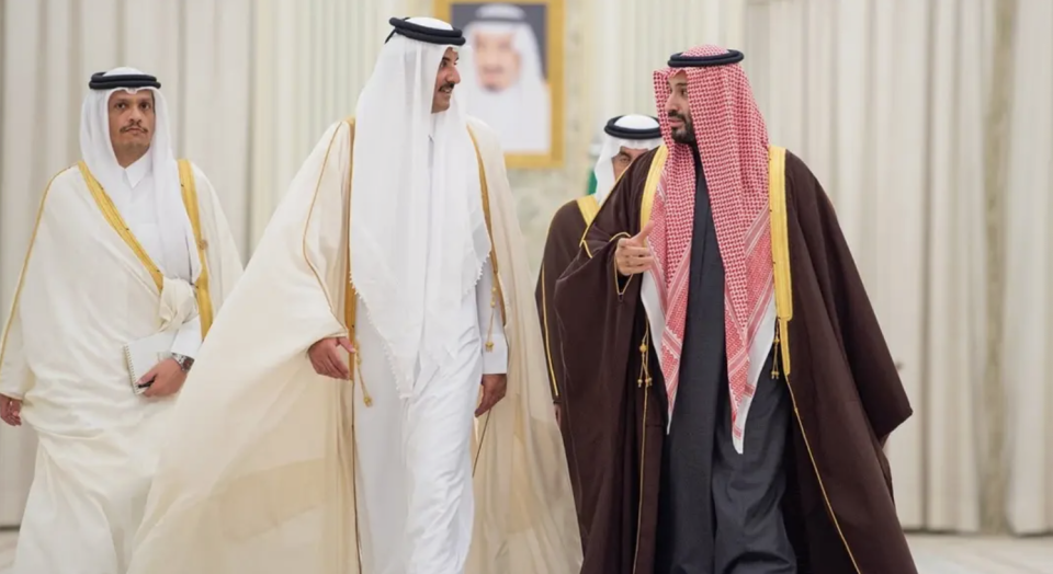 Saudi aai Qatar aa dhemedhu reyluge hidhumai fashanee