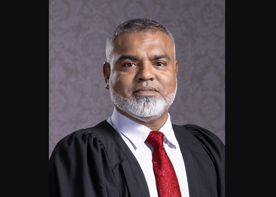 High Court fandiyaaru Niyaz retire kurahvaifi