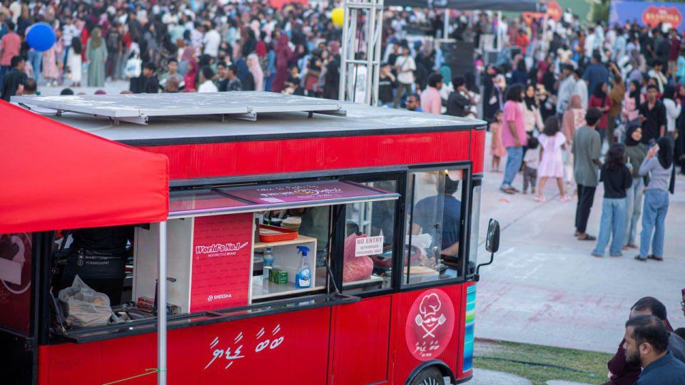 DhiraaguPay inn mifaharu Baabaa Gaadiyaa inn 1 rufiyaa ah Shawarma eh 