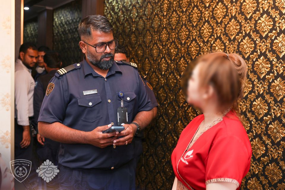 Bidheyseen hingamun dhiya 4 massage parlor eh bandhu kohfi 
