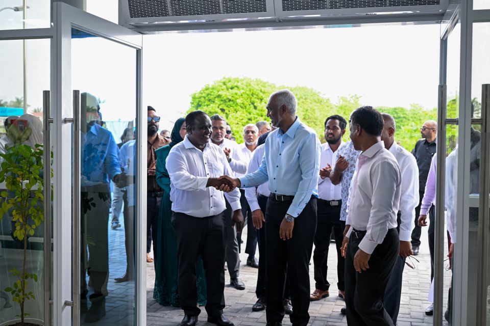 Dhuvaafaru sih'hee marukazuge aa imaaraaiy Raees hulhuvvaidhevvaifi 
