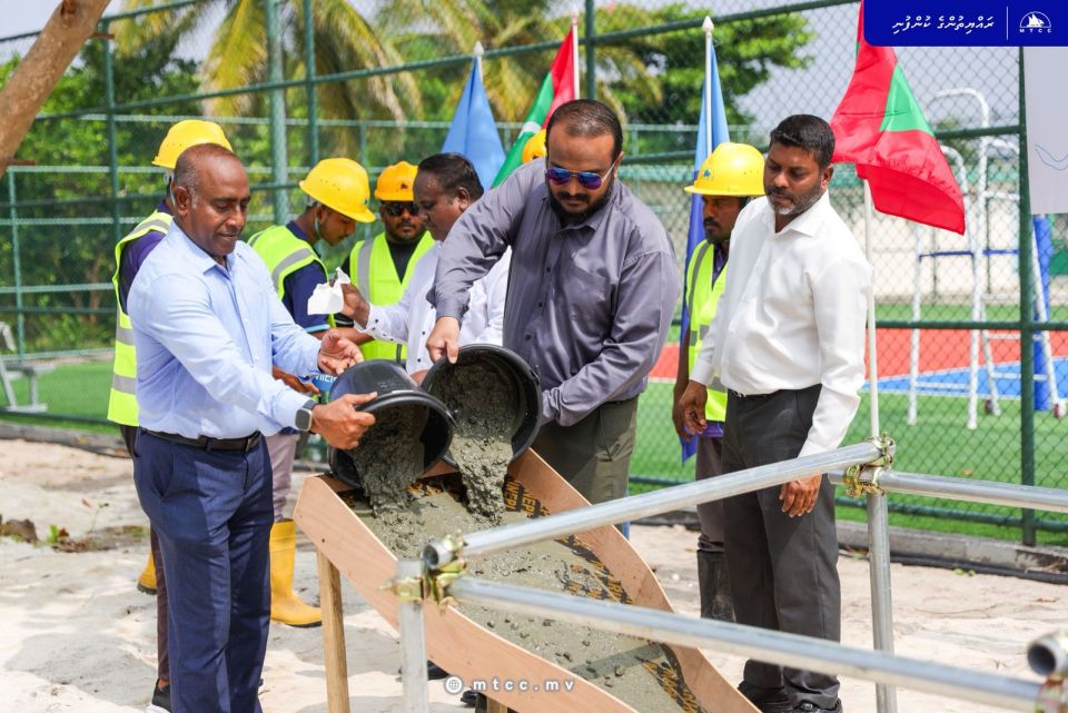 Dhuvaafaru outdoor volley court ge amalee masahkaiy fashaifi 