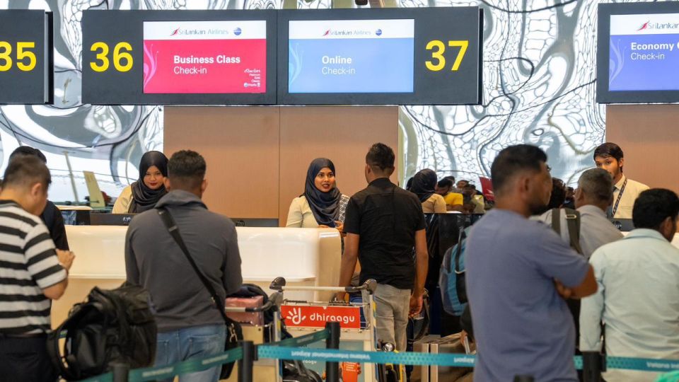 VIA ge aa terminal in Sri Lankan airline ah hidhumaiy dheyn fashaifi