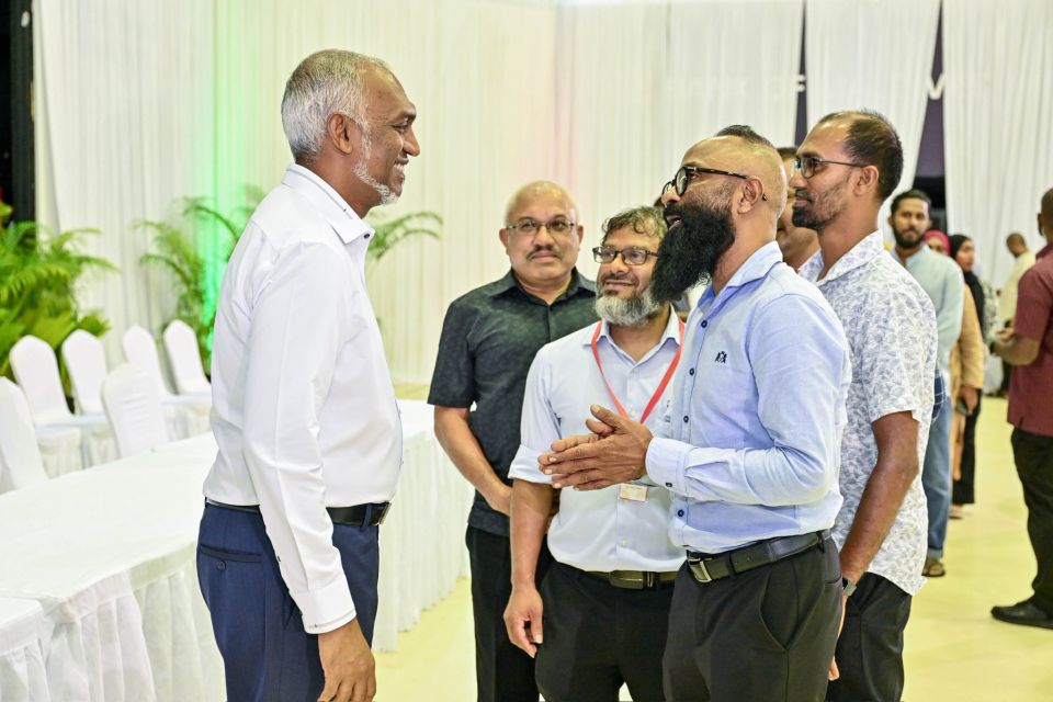 Sarukaaru kuda kuraa iru private sector ge furusathu thah ithuru kuraanan: Raees