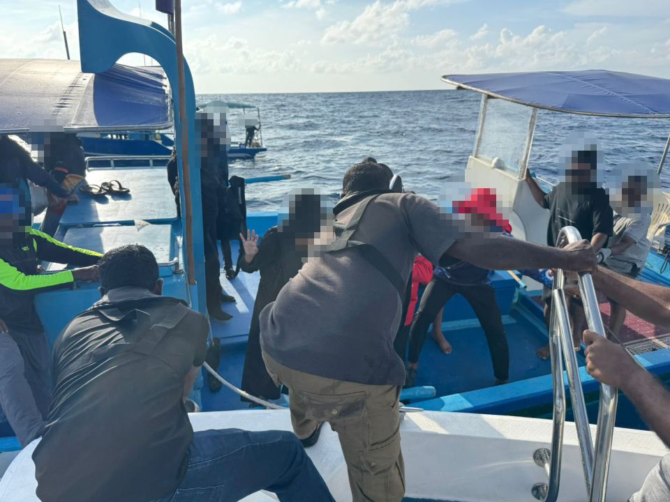 Engine hutti oyaa dhiya dhoanyegai thibi bayaku salaamai kohfi