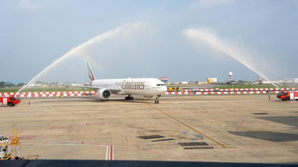 Emirates in Raajje- Colombo dhathurutha alun fashaifi