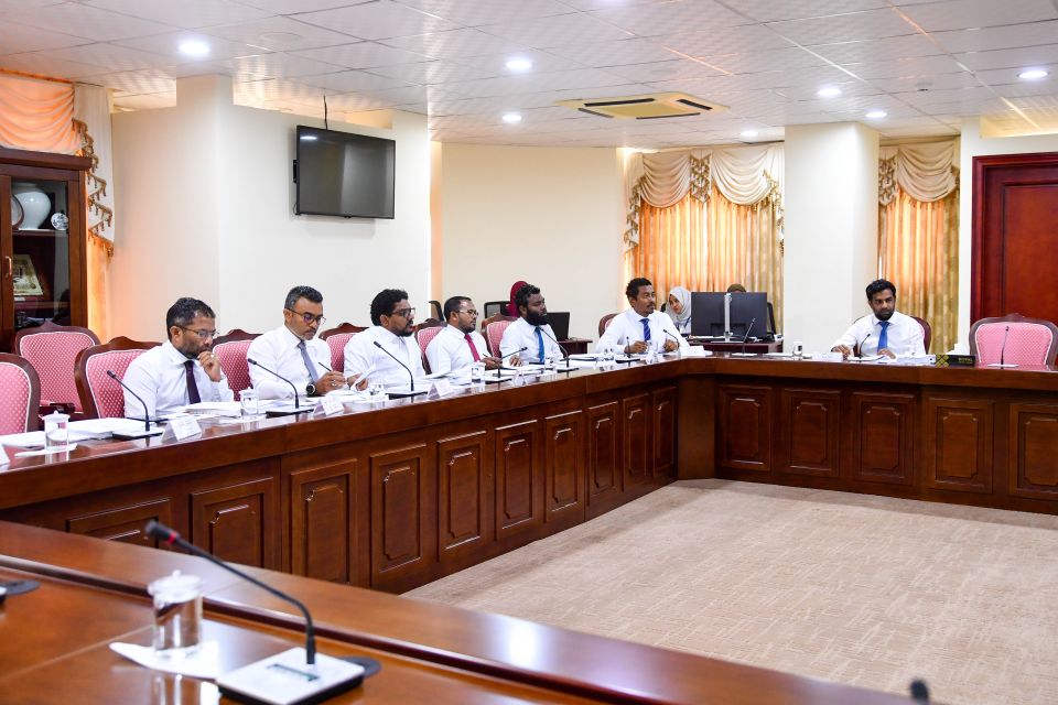 Juvaa kulhumaai juvaa kulhey thanthan hingun jinaaee kushakah hadhaa bill committee ah